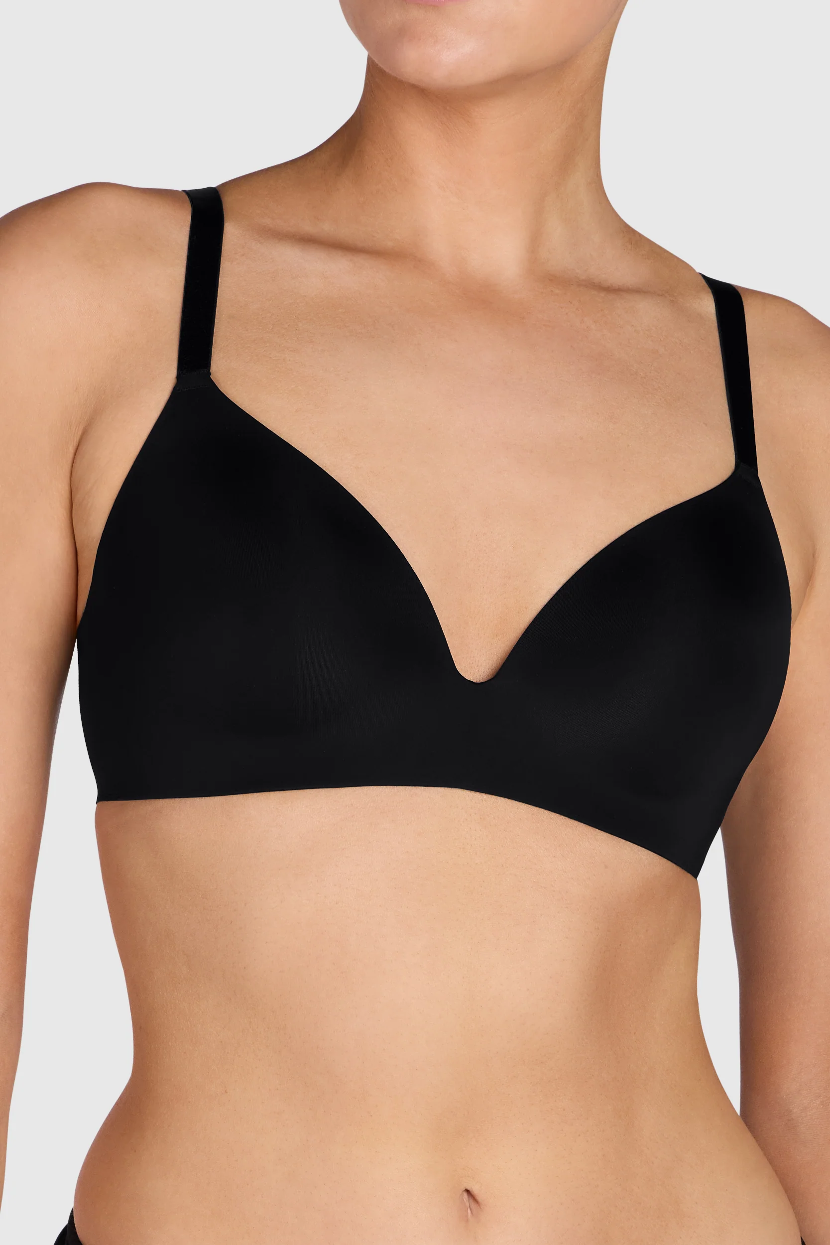 Image of The Smooth Padded Plunge Bralette Black