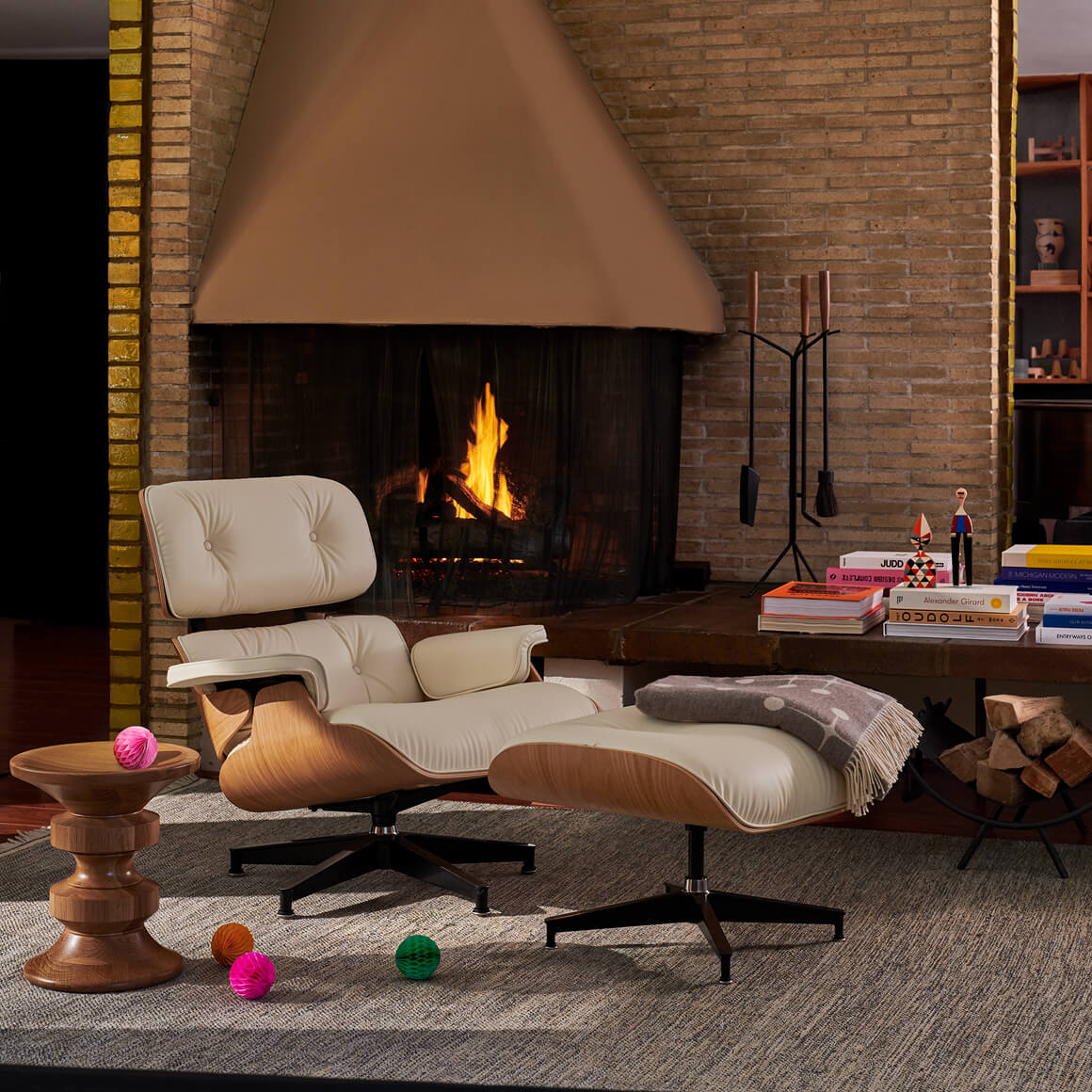 20% off Eames Lounge Chair and Ottoman
