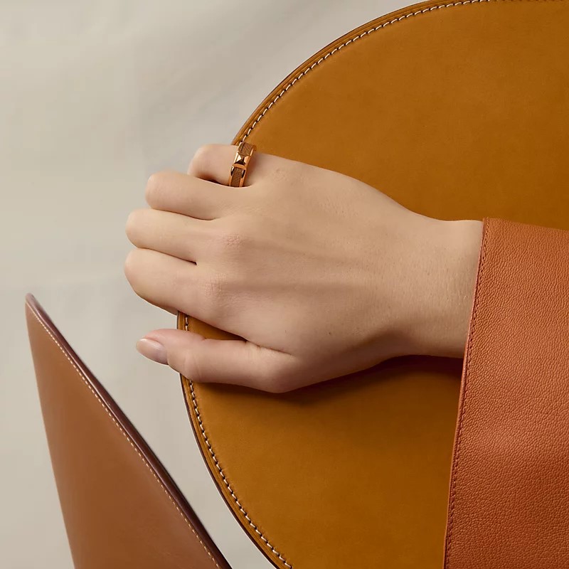 image of Athena simple stud ring