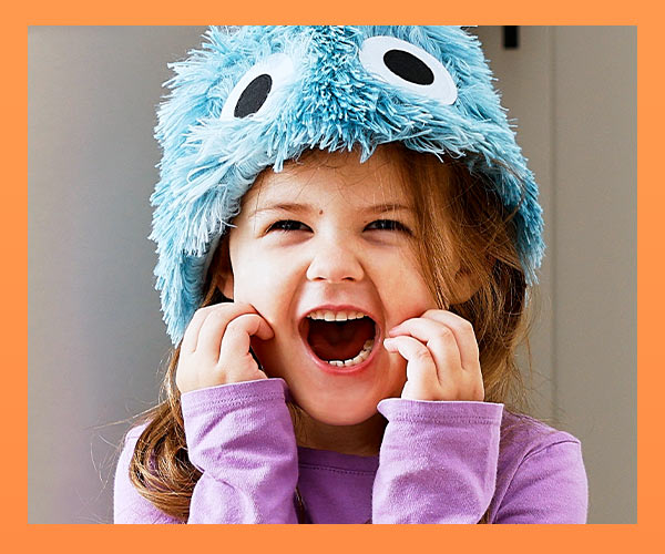 PLAY With High Five Activity Box. 