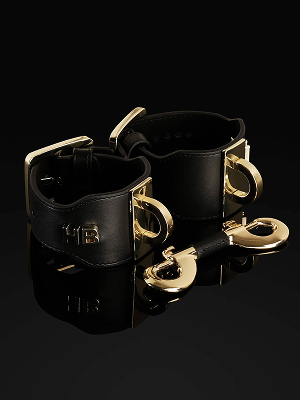 fashion-fetish-leather-cuffs