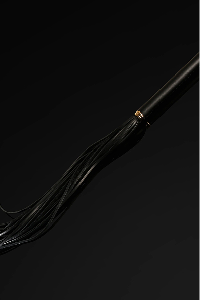 fashion-fetish-matte-flogger fashion-fetish-matte-flogger