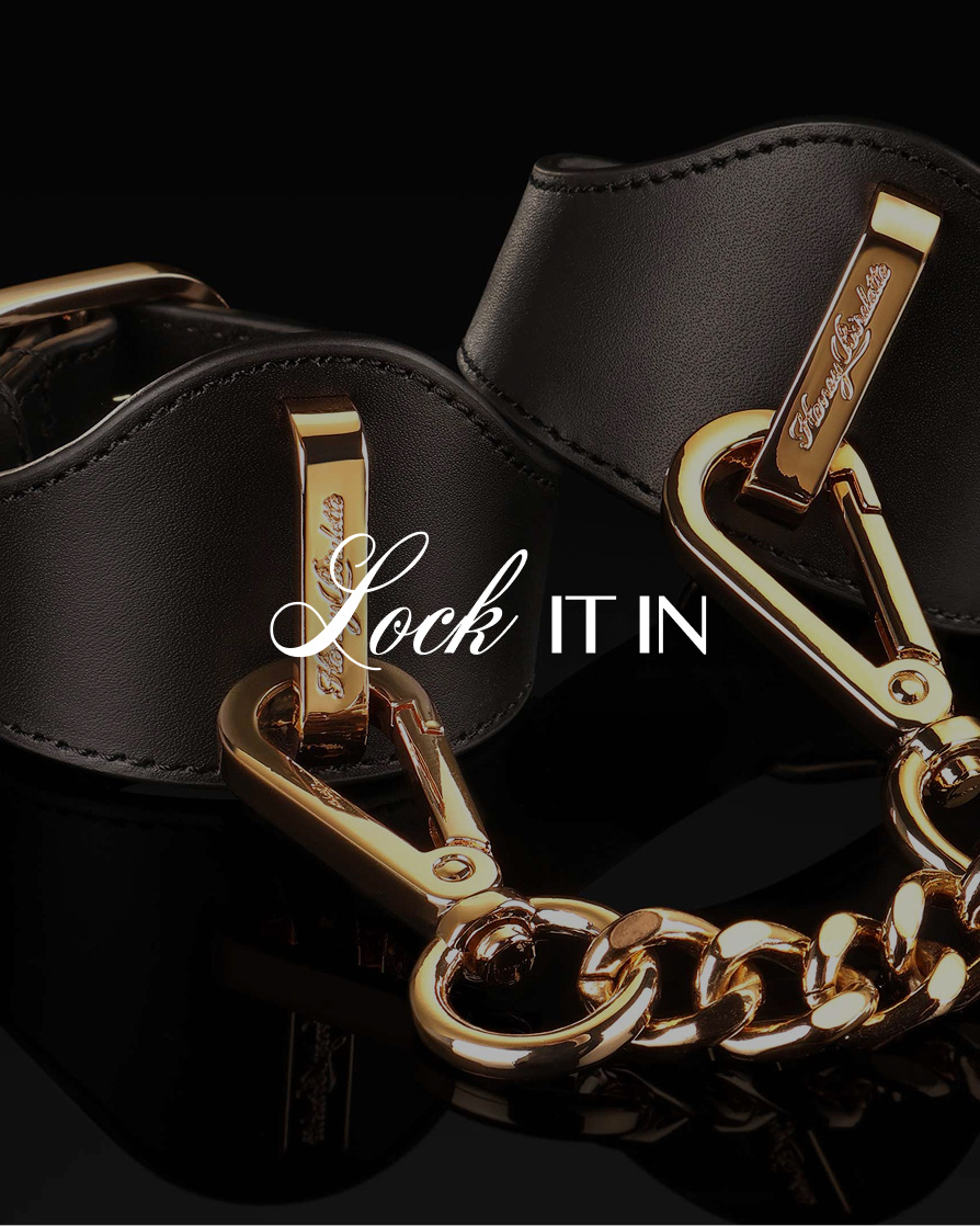 fashion-fetish-cuffs-collars