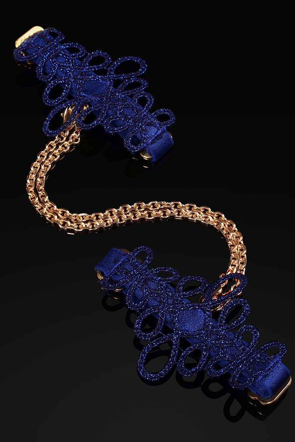 mariana-choker-and-cuffs-navy