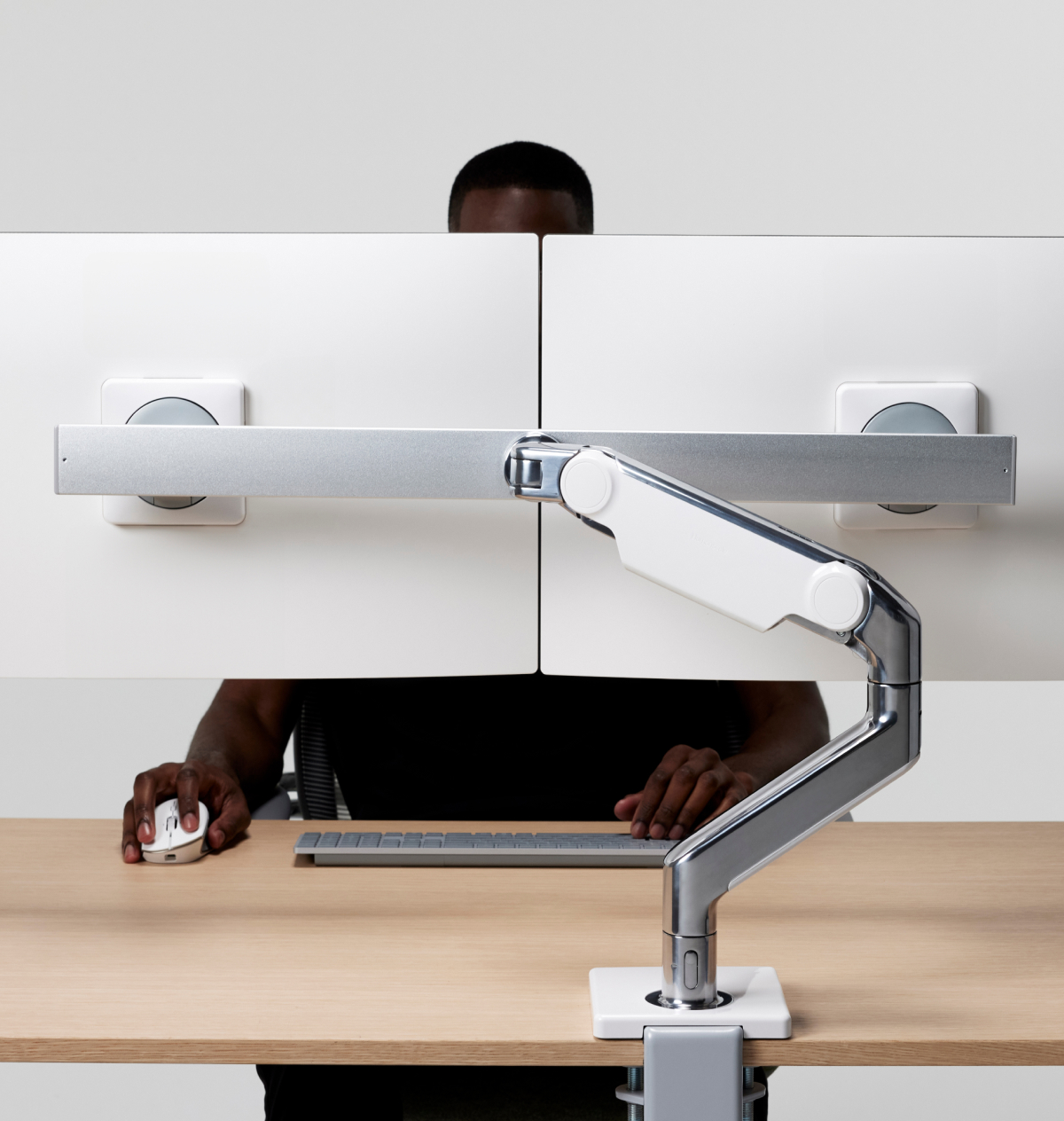 M8.1 Monitor Arm
