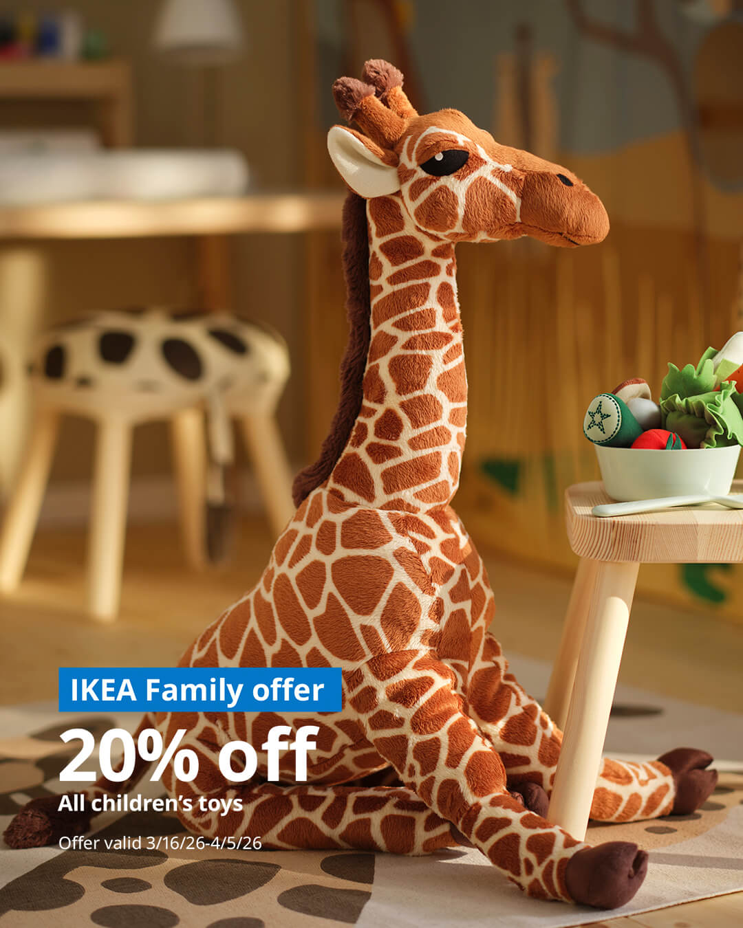 SANDLÖPARE Soft toy, giraffe