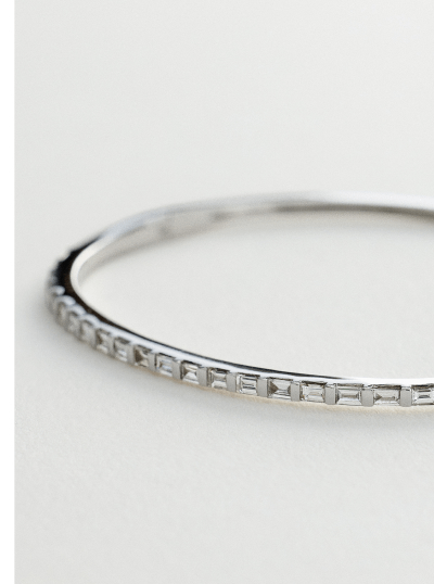 Elevated style. Honest Price. Welcome to everyday fair pricing on engagement and fine jewelry.