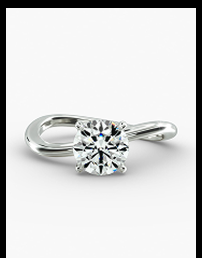 Make waves with our unique collection of engagement and wedding rings.