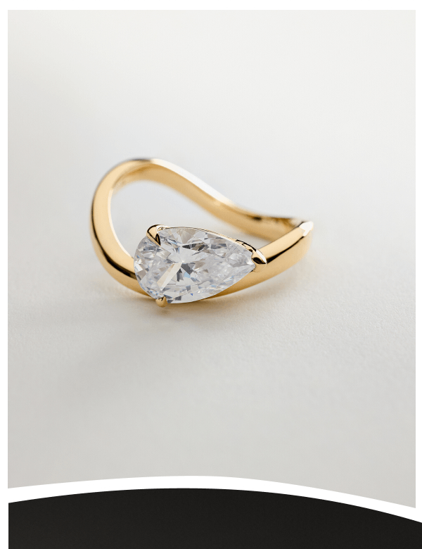Discover our newest engagement and wedding rings with our Sculptural Waves collection.