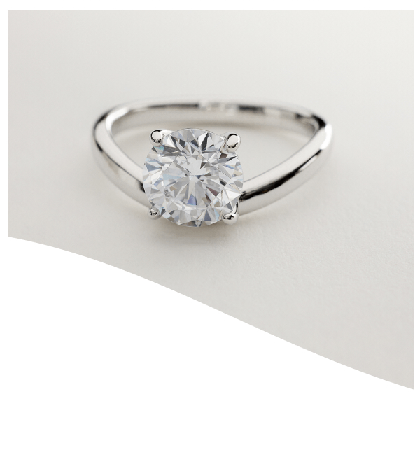 Discover our newest engagement and wedding rings with our Sculptural Waves collection.