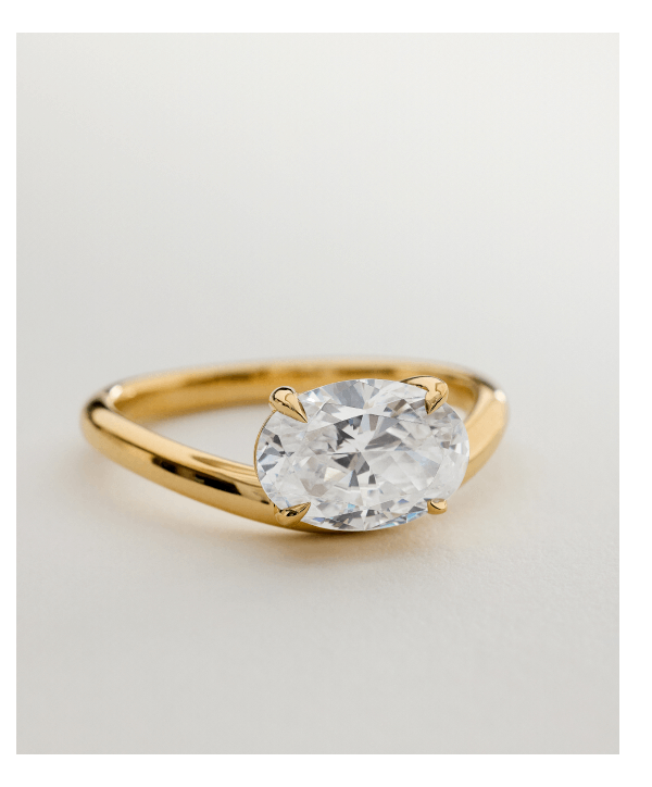 Rings sculpted by motion, made for a timeless wedding and engagement style.