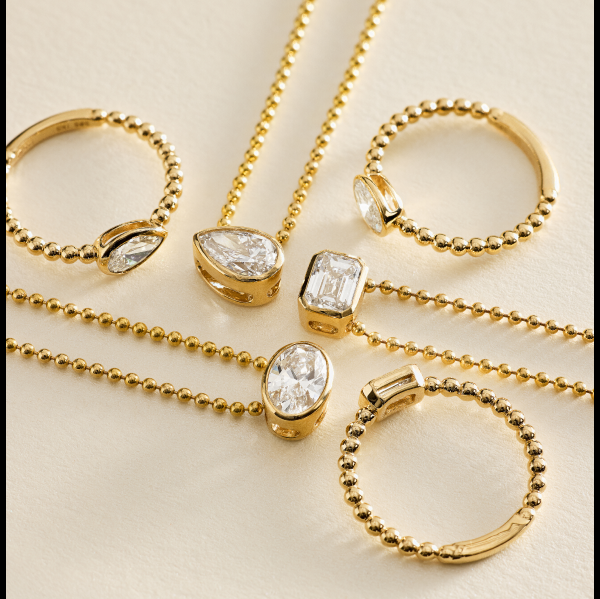 Discover our newest arrival with subtle textures adding up to bold diamond style.