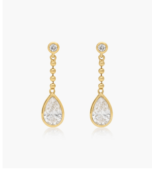 Explore the additive style of our Diamond + Bead Chain Collection that elevate your bold aesthetic.