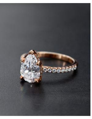 Explore our ready-to-shop engagement styles.