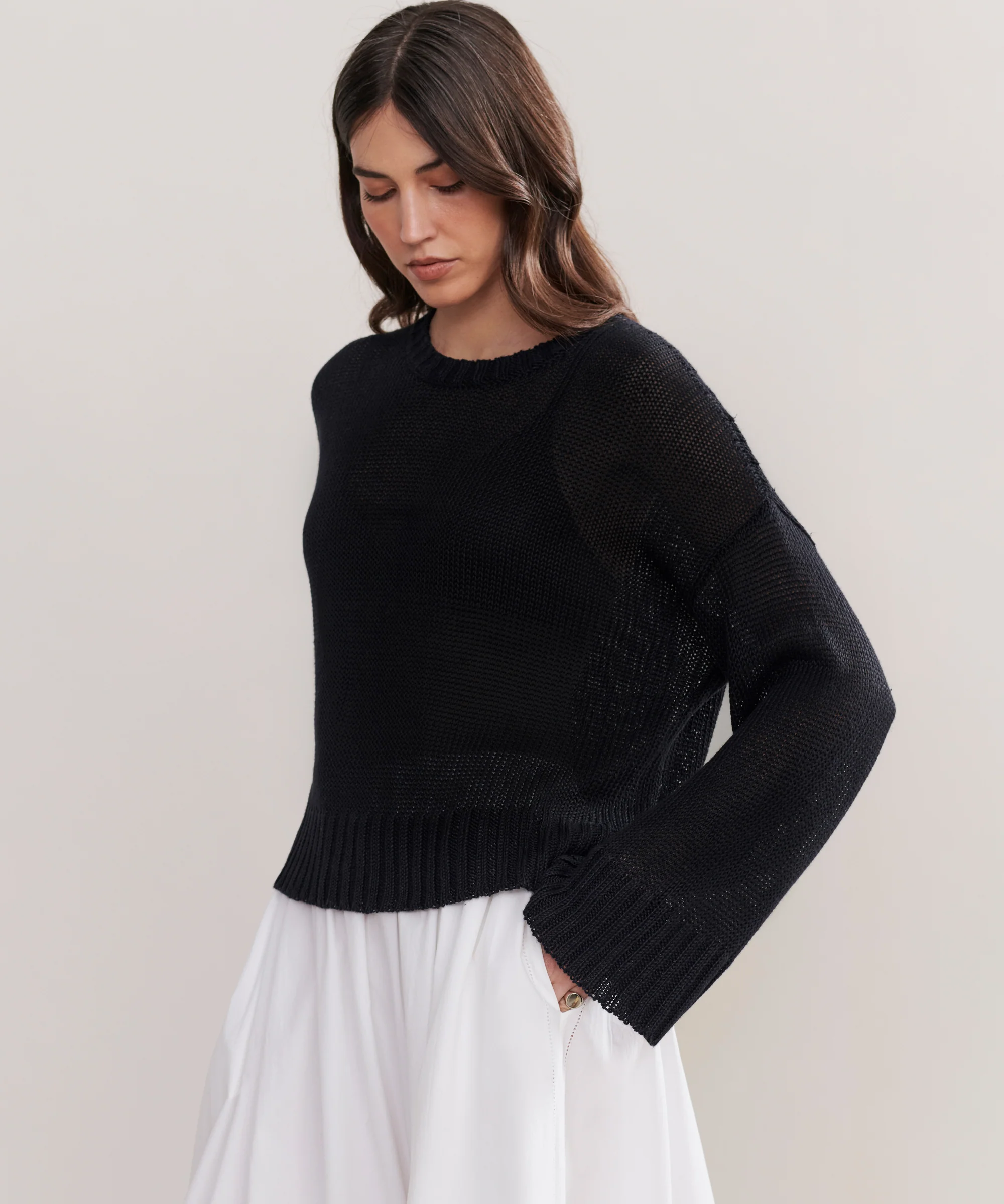 Image of Cropped Linen Crewneck