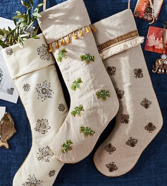 STOCKINGS & TREE DECOR