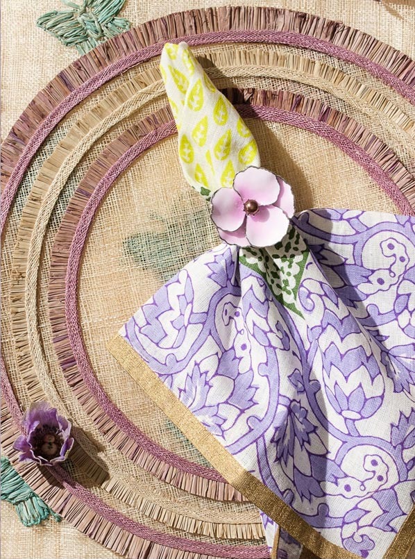 RUFFLE EDGE PLACEMATS
