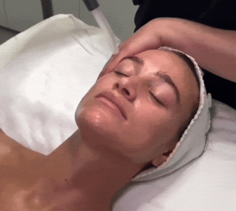 GET READY FOR SUMMER WITH OUR RETURNING CRYO DRAINAGE FACIAL  Experience reduced puffiness, enhanced facial contours, and firmer skin with this exclusive cooling treatment, perfect for a revitalized complexion.  BOOK YOUR CRYO FACIAL