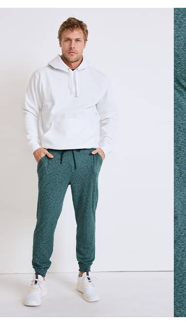 everactive knit jogger image on model in color 'ocean sky heather'