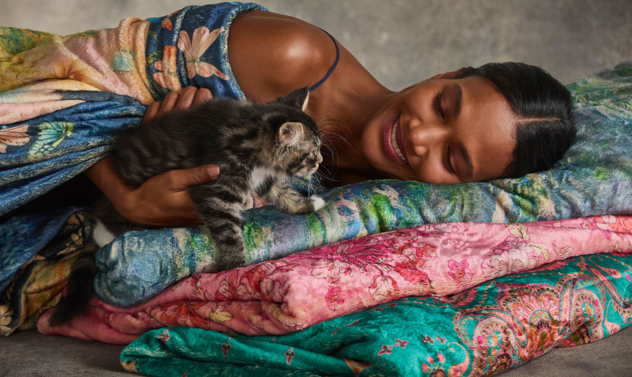 SHOP THE SALE 25% OFF PAJAMAS & BLANKETS