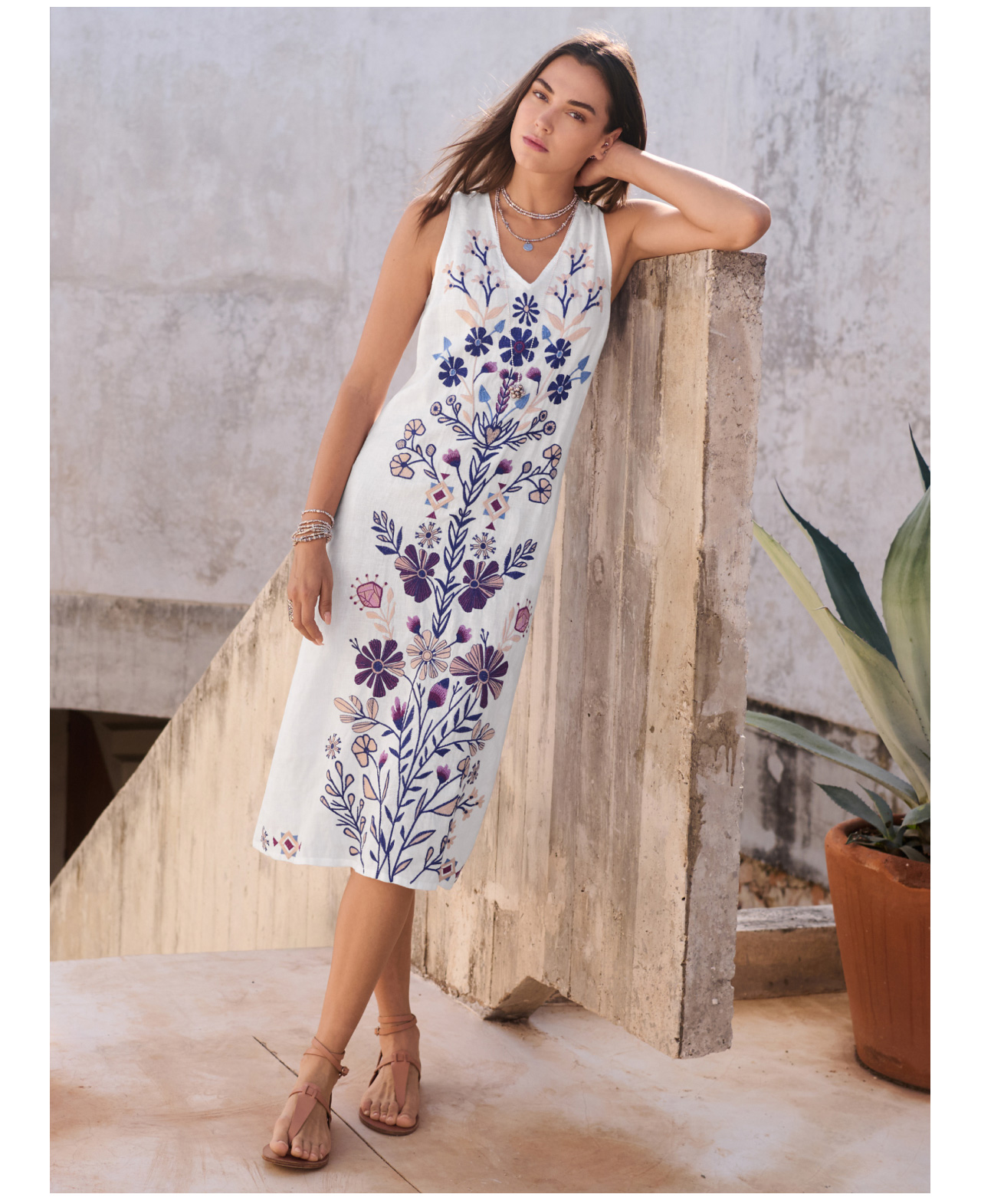 THE DRESS THAT DEFINE US