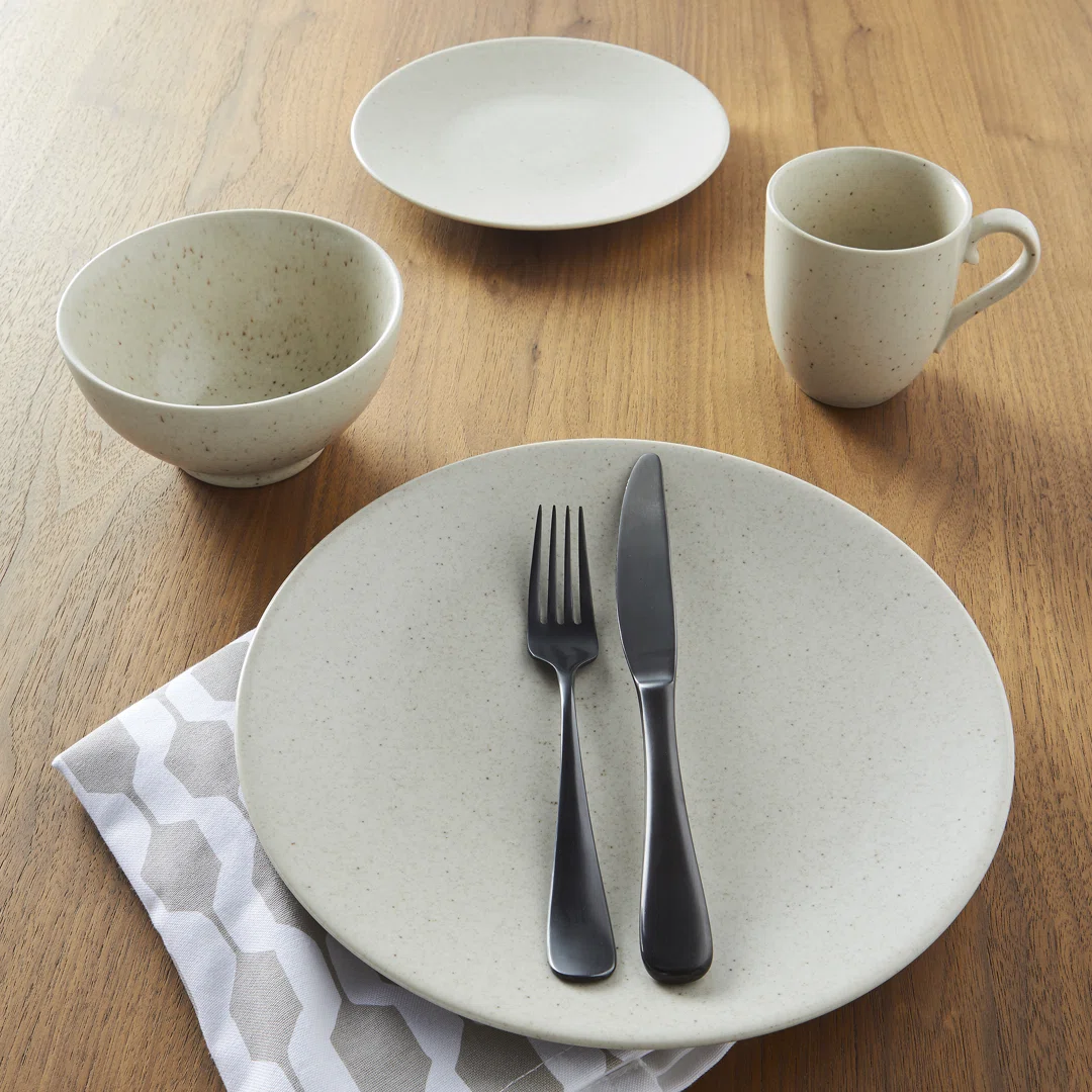 Red Vanilla Oatmeal 16 Piece Dinnerware Set, Service for 4