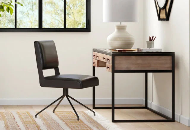 Small-Space Office Desks