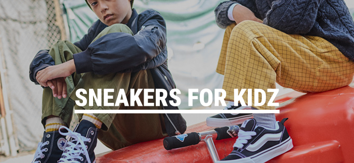 SNEAKERS FOR THE KIDZ