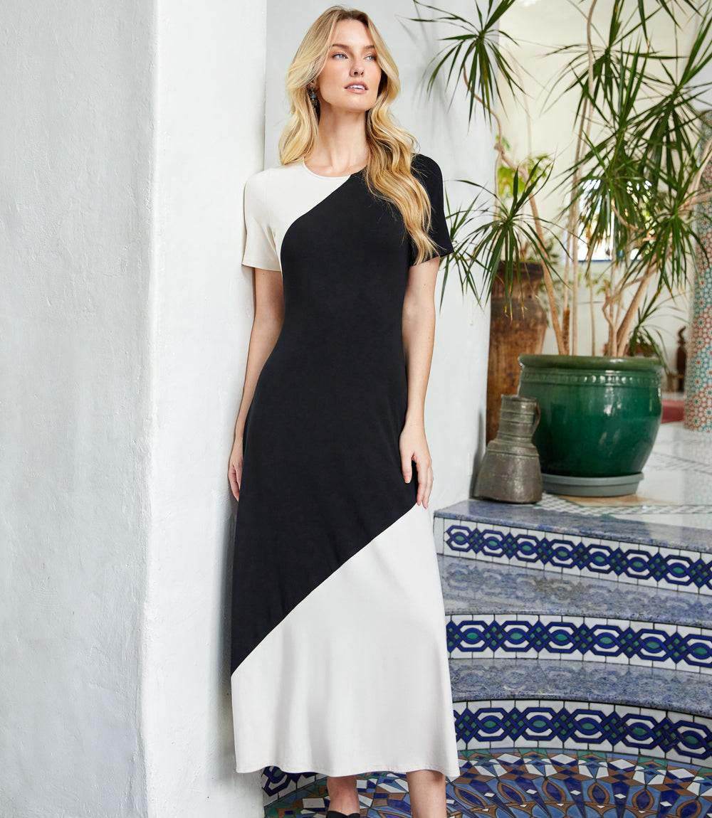 Image of Short Sleeve Contrast Midi Dress