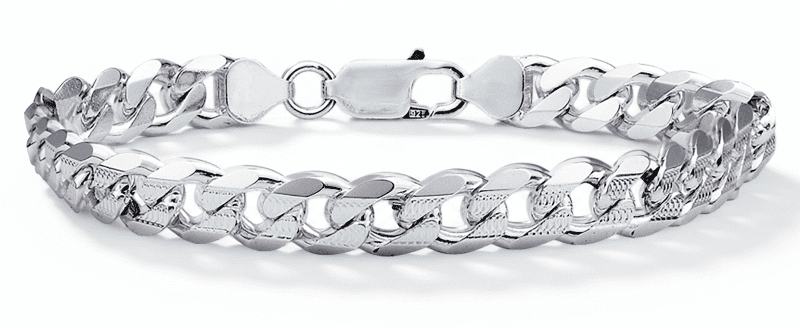 Silver chain link bracelet. 