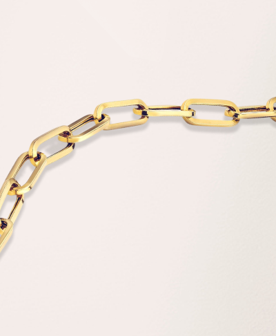 Yellow gold paperclip chain bracelet. 