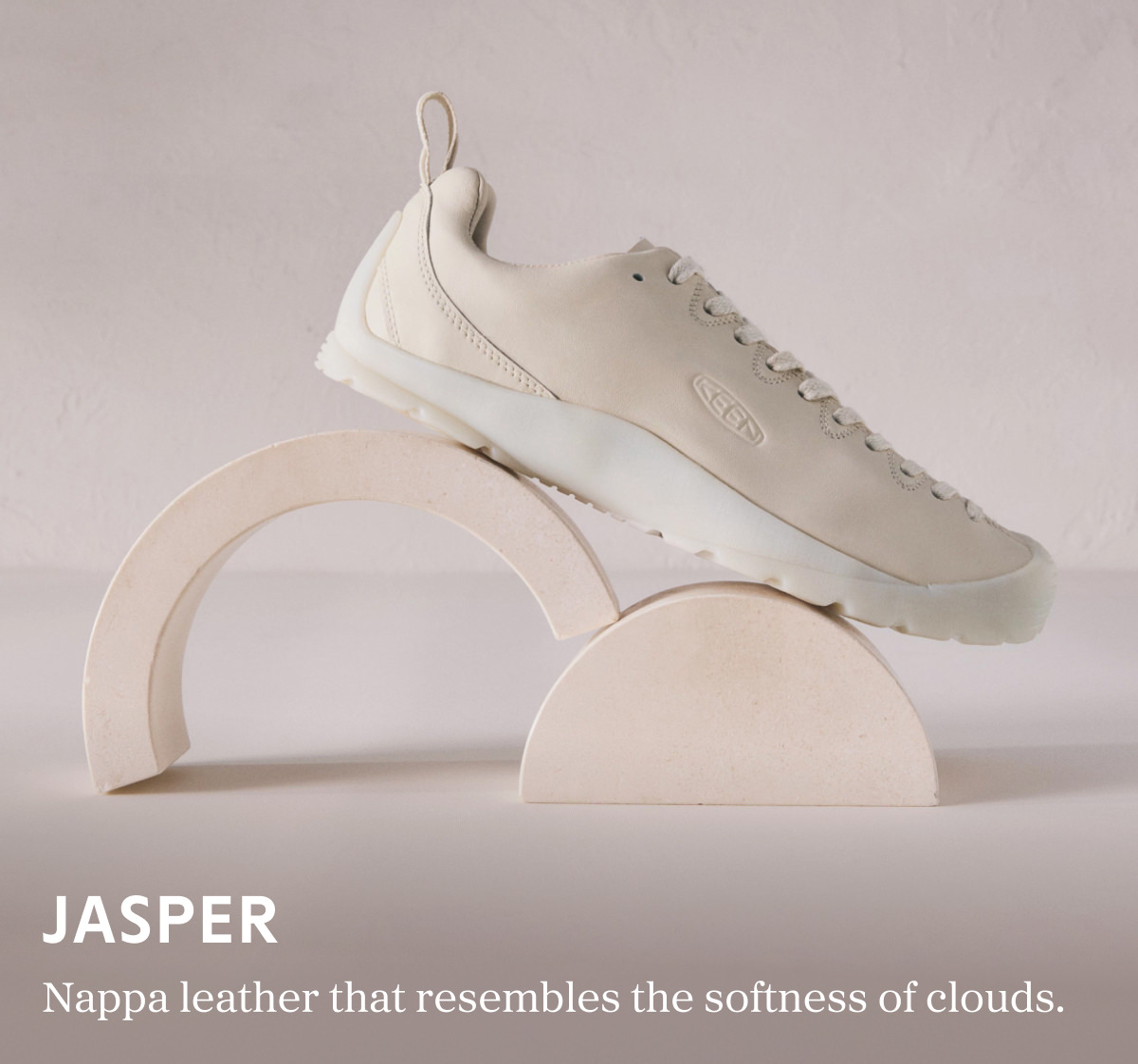 Jasper: Nappa leather that resembles the softness of clouds