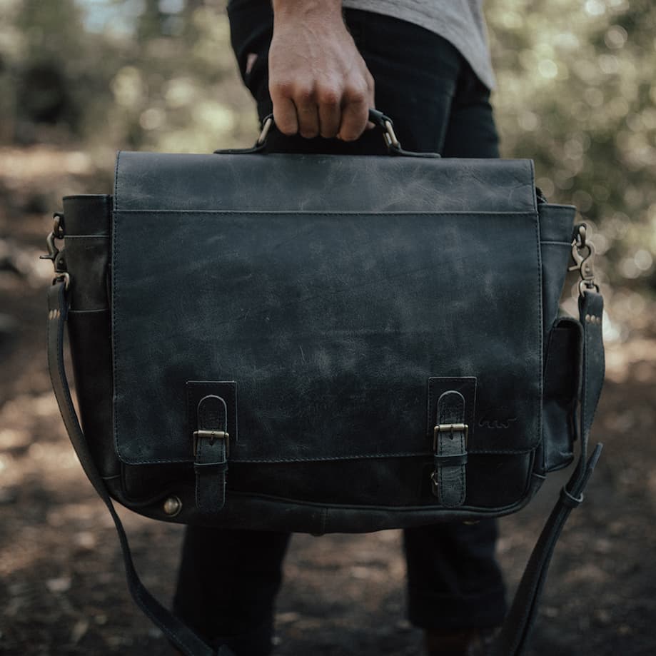 Sitka Leather Messenger in Black