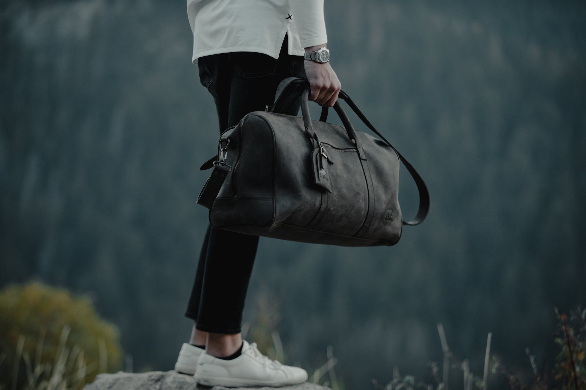 Yukon 30L Weekender Duffel in Charcoal Gray