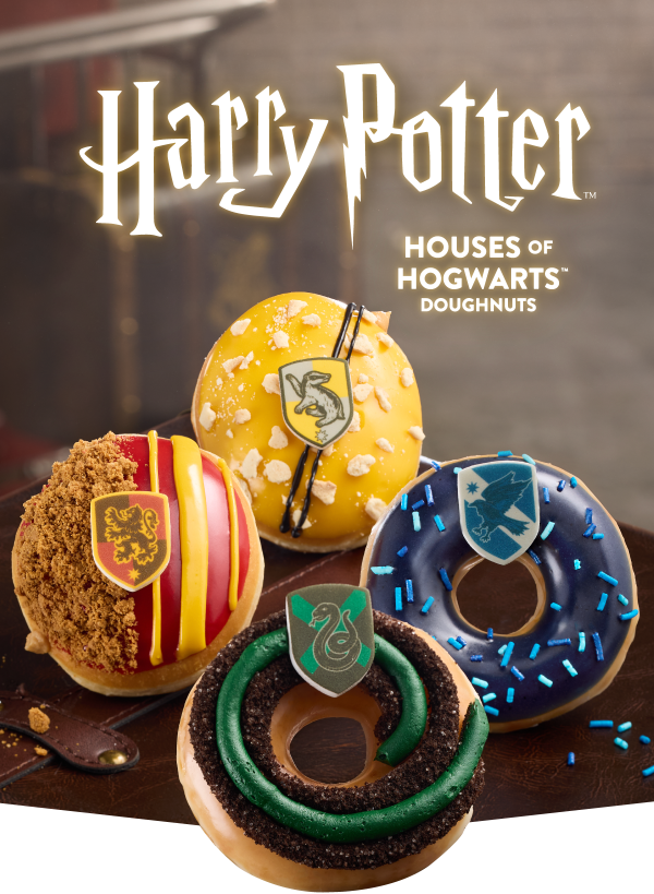 Step into the enchanting world of Hogwarts™ with this spellbinding assortment of doughnuts in the Houses of Hogwarts™ Specialty Collection.