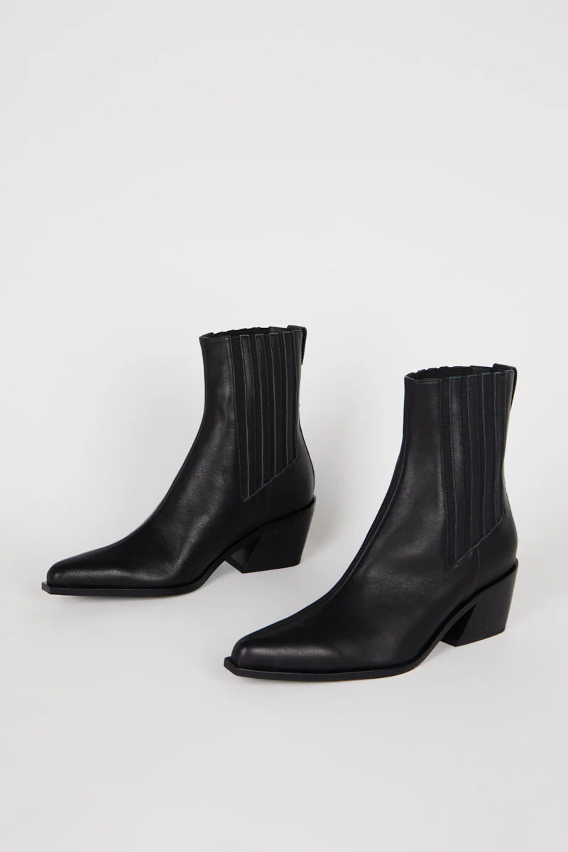 Image of HILLARY LEATHER WESTERN BOOT