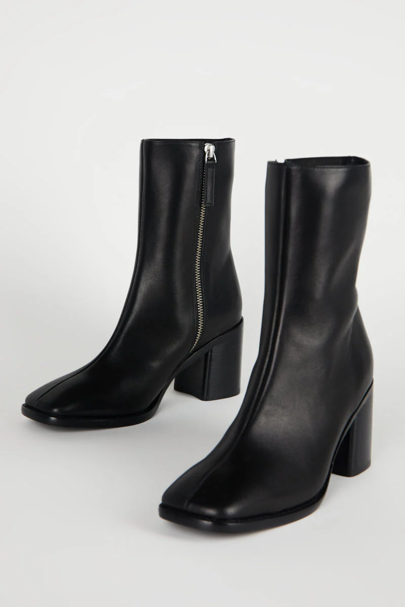 Image of CONTOUR BOOT