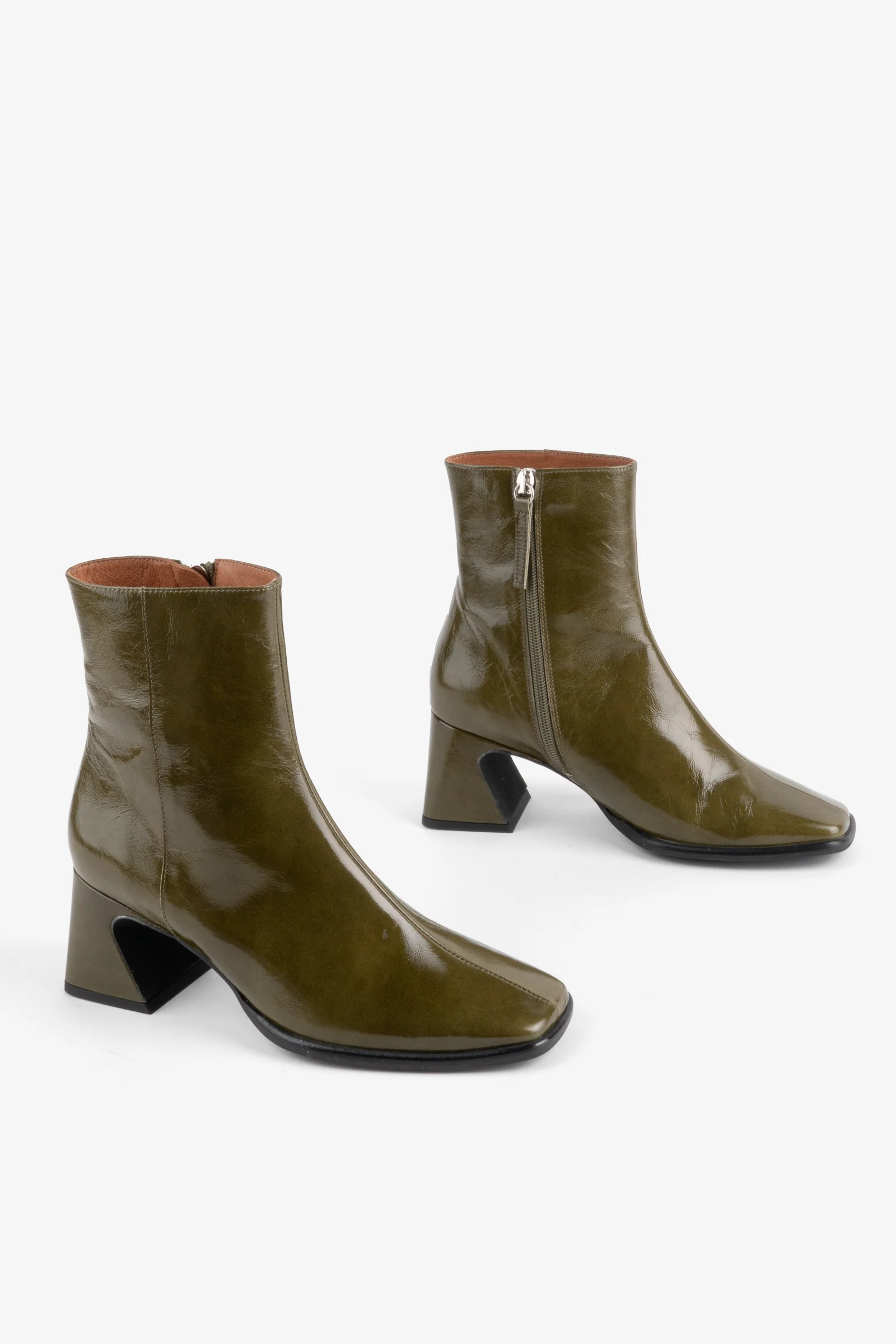Image of TAFFY PATENT LEATHER HEELED BOOT
