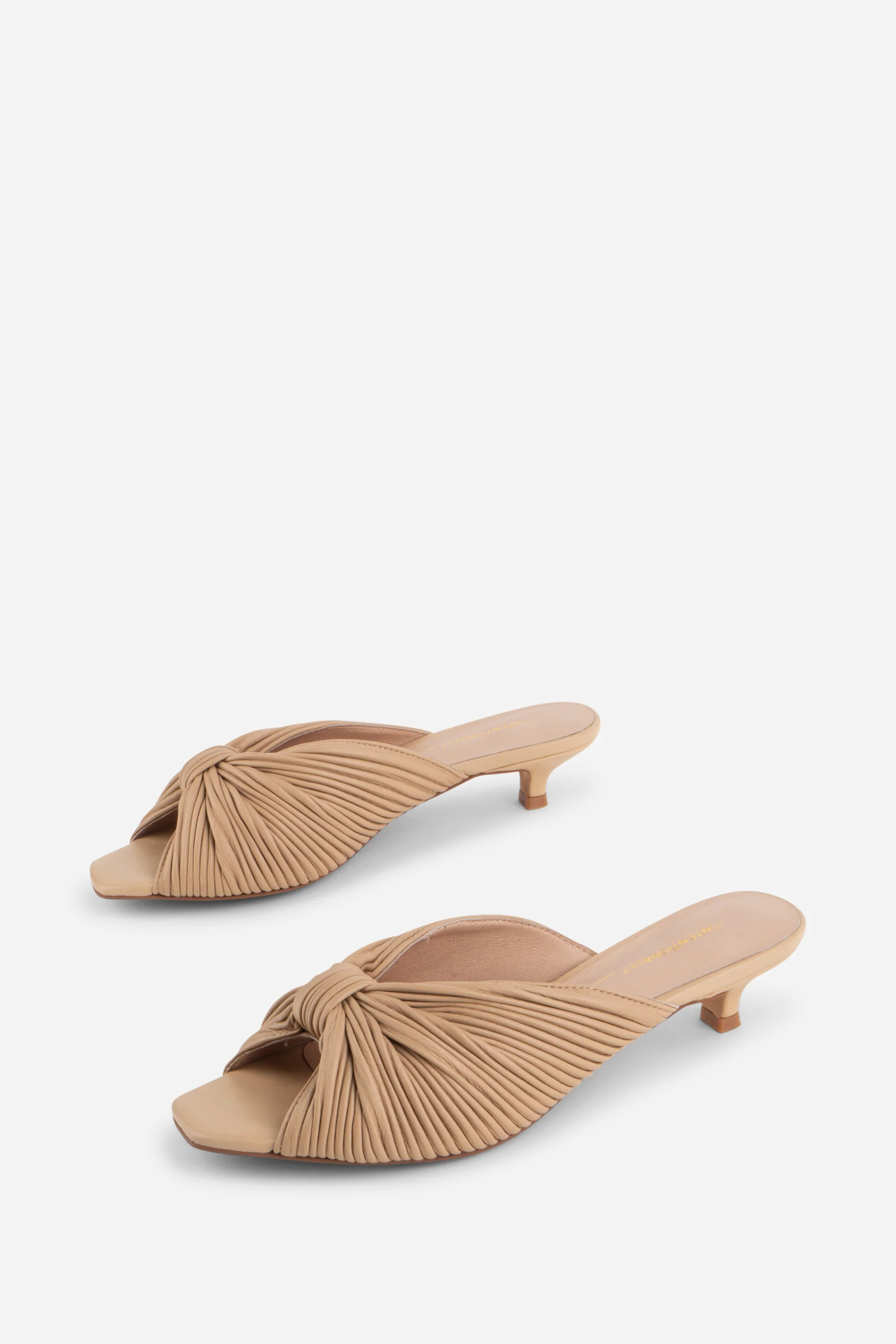 Image of CURFEW LEATHER KITTEN HEEL