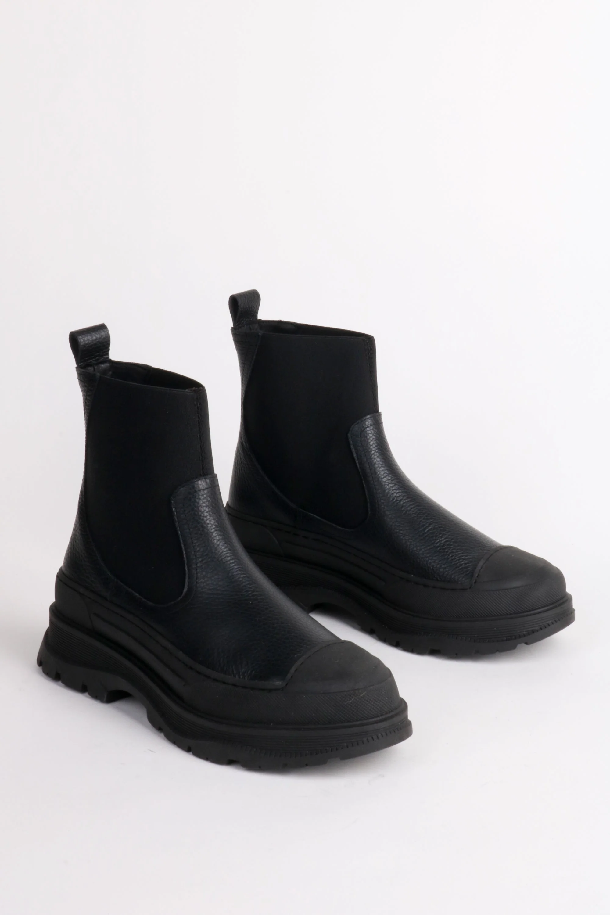 Image of COURT LUG SOLE PLATFORM BOOT