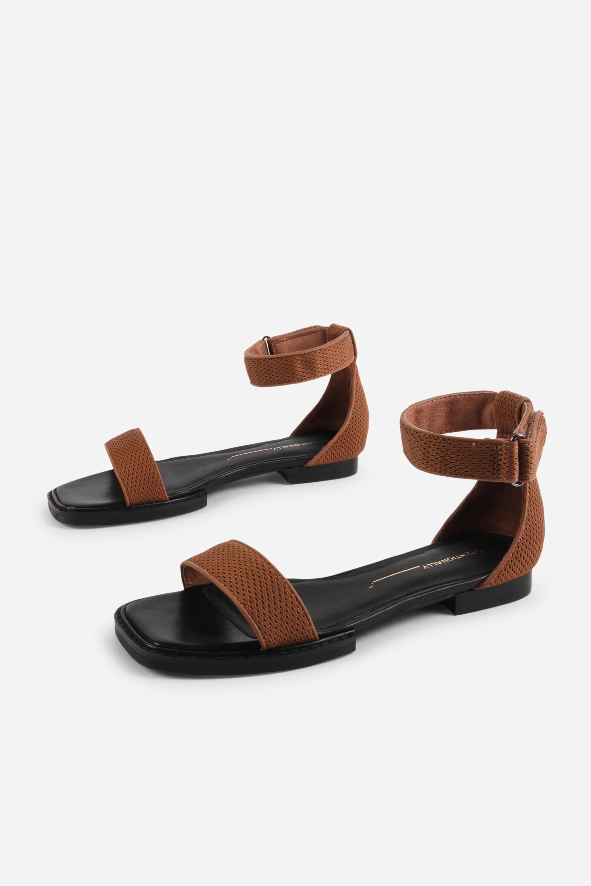 Image of POTZ MESH FLAT SANDAL