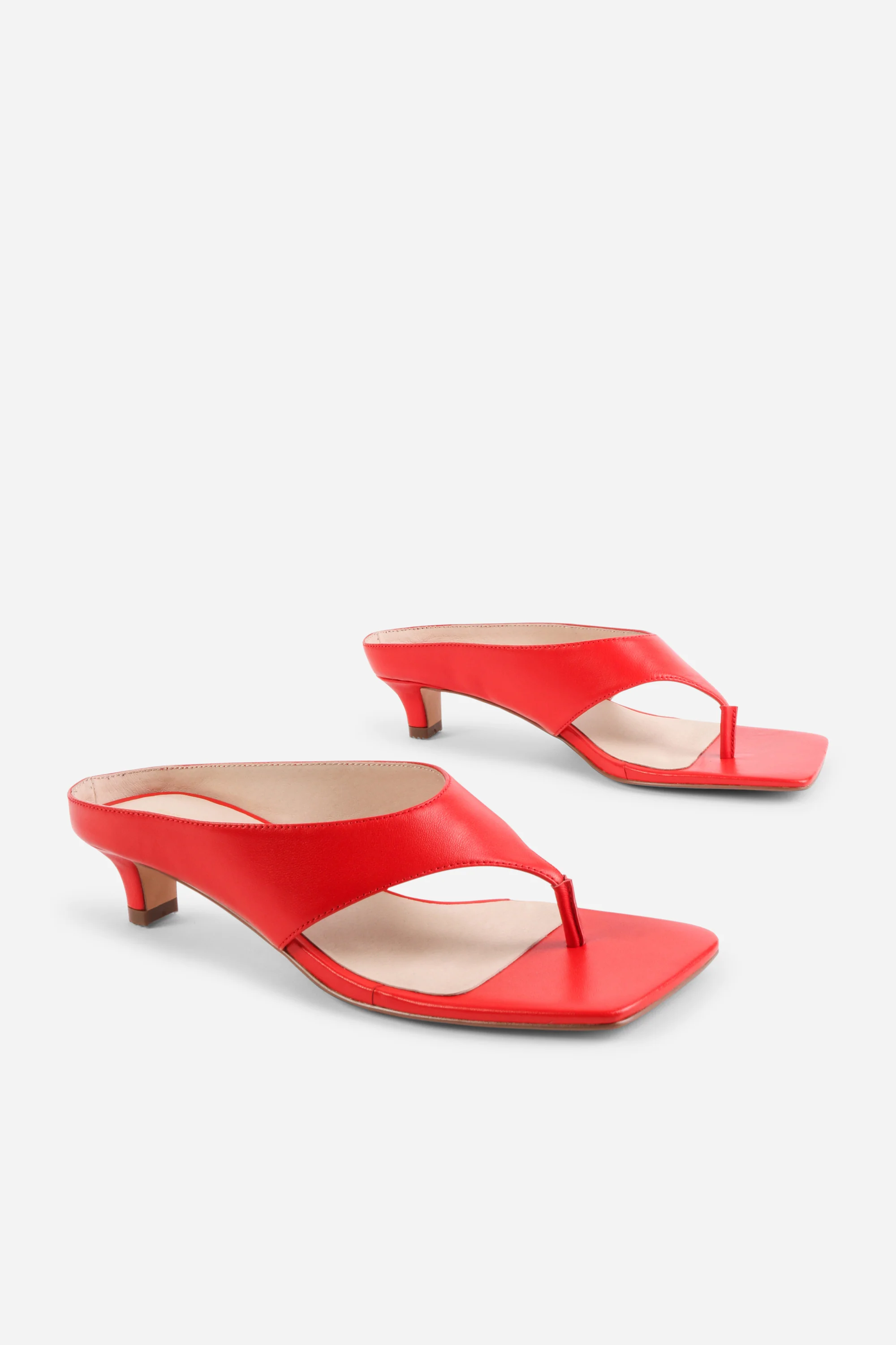 Image of YEAR AHEAD LEATHER KITTEN HEEL