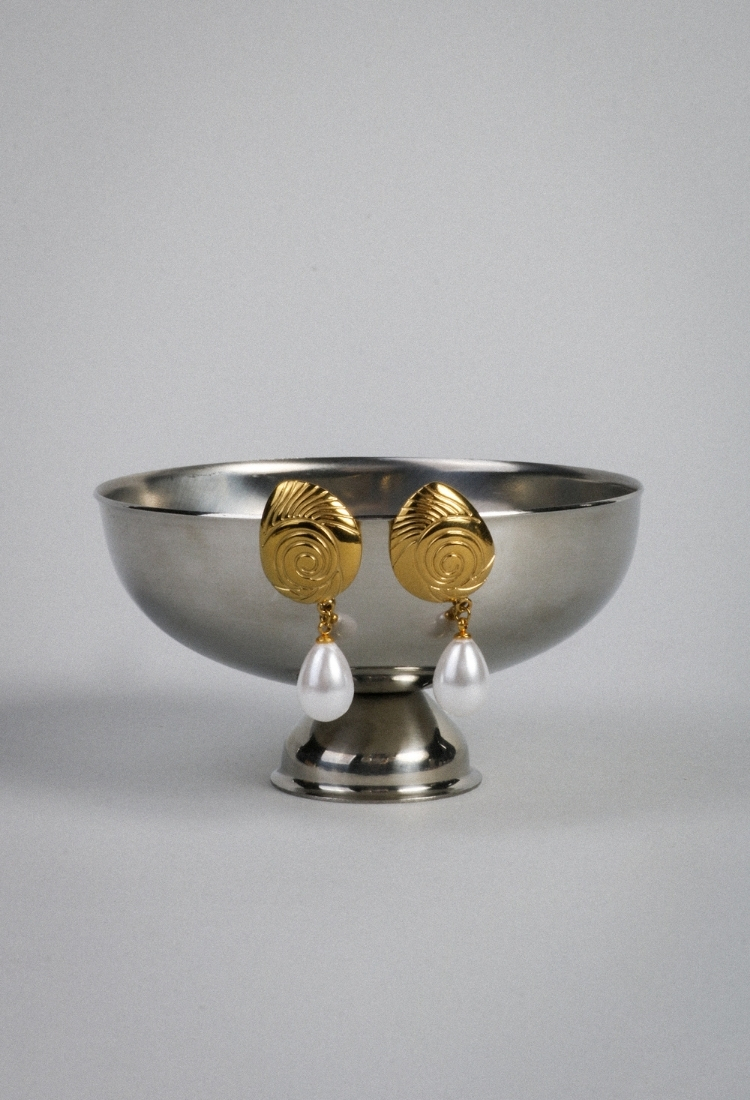 SHOP NISI PEARL EARRING