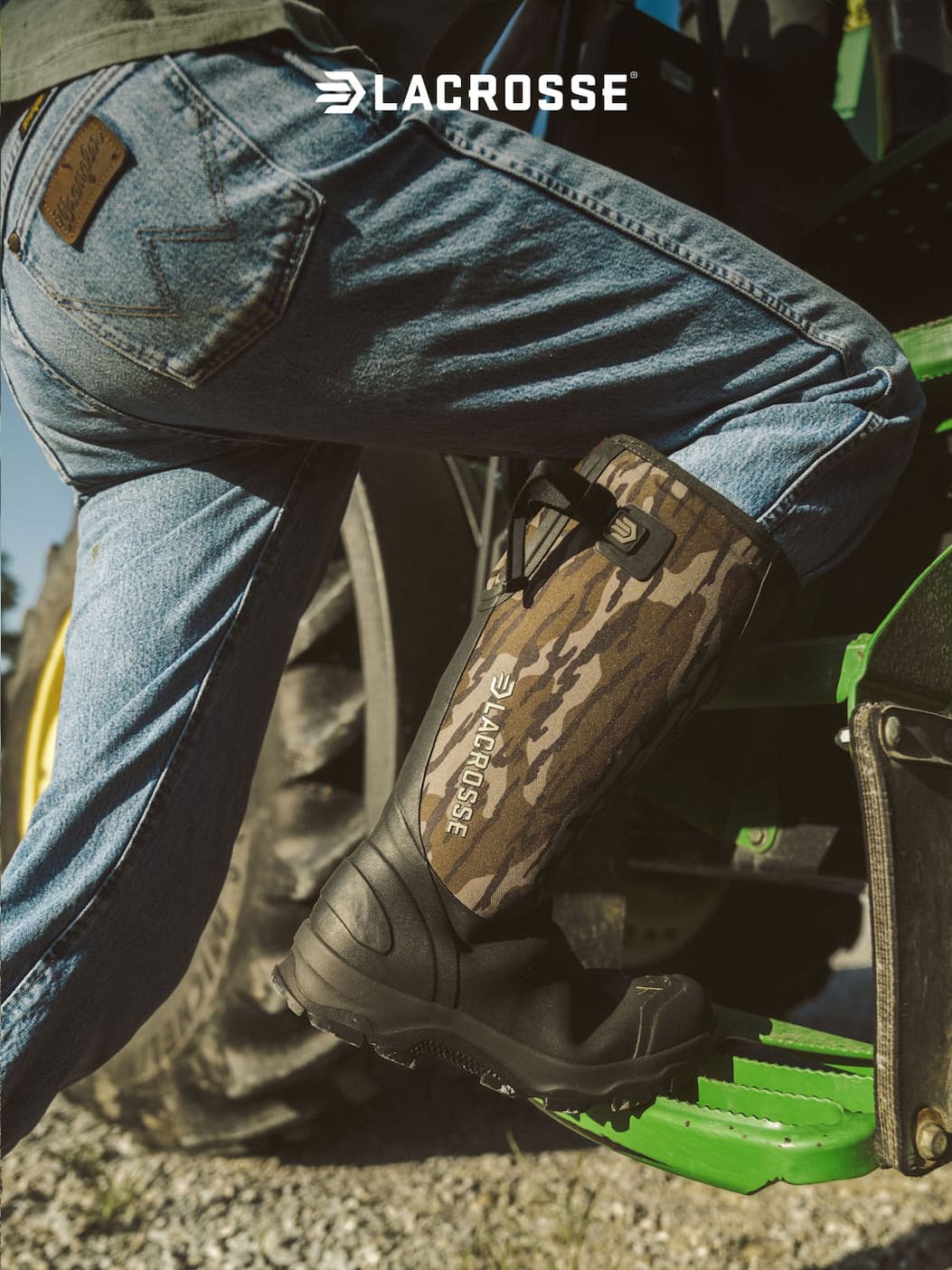 LaCrosse - the Alpha Lite II Snake Boot in Mossy Oak Original Bottomland