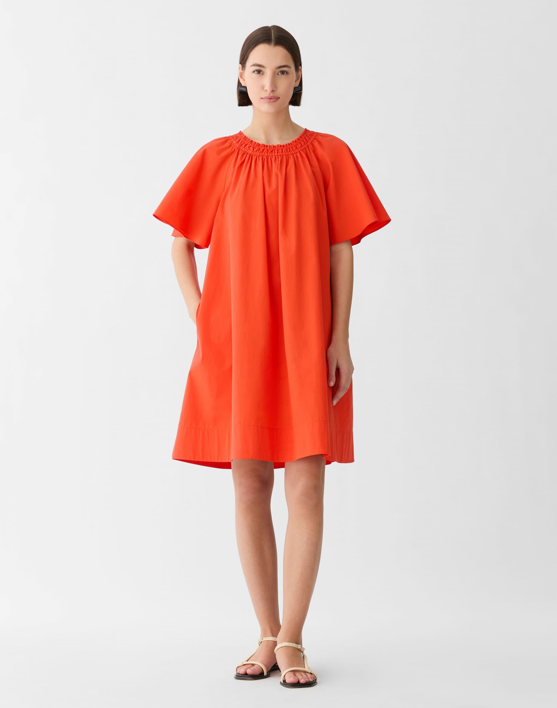 GridImage4_OrangeDress