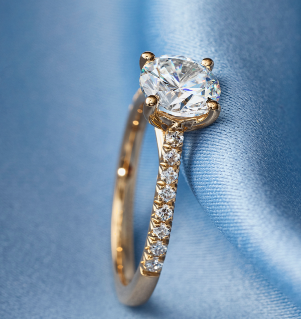 Discover quality engagement rings filled with meaning and crafted for life.