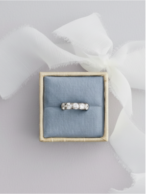 Shop our Mother’s Day Sale gift guide and save up to 30% off* fine jewelry she’ll love.