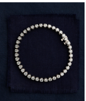 Save up to 30% off* meaningful jewelry for the moms in your life.