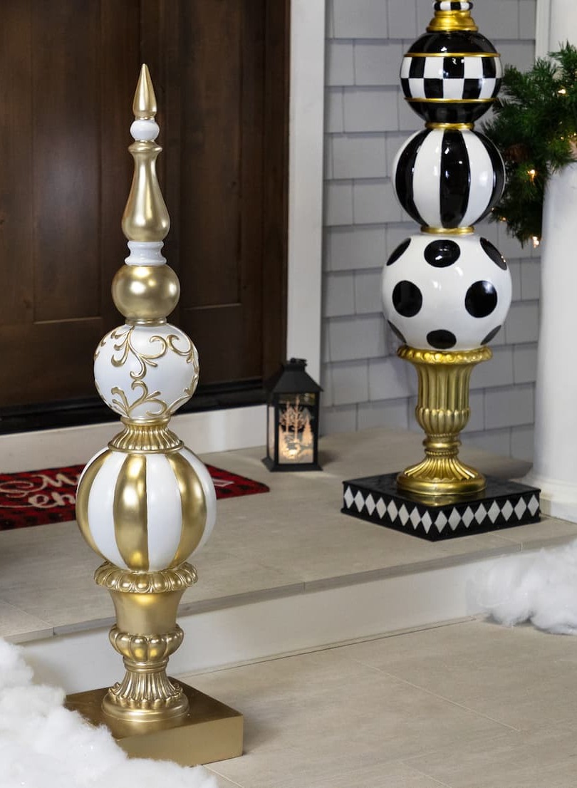 On Sale Giant and Commercial Christmas Decorations