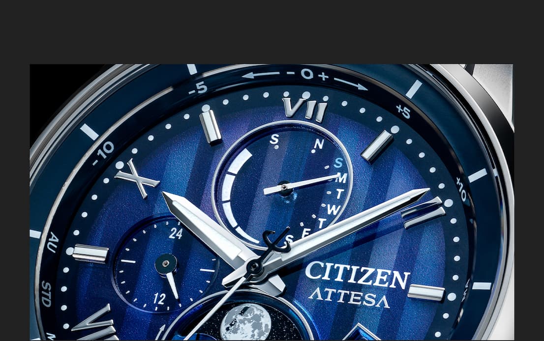 A 41.5mm Super Titanium™ case with DURATECT Platinum gives this piece lightweight strength and a lustrous finish, while its stained-glass–inspired dial plays with light against a night sky.